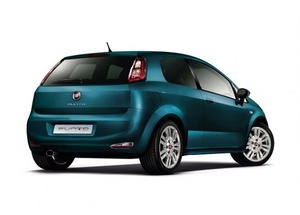 Una Fiat Punto disponibile per il noleggio a lungo termine